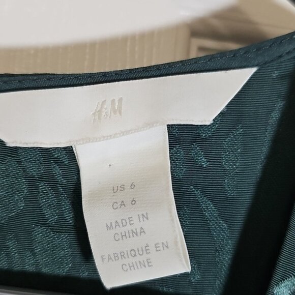 H&M Emerald Green Leopard Wrap Long Sleeve Shorts Romper Size 6 - Picture 2 of 9